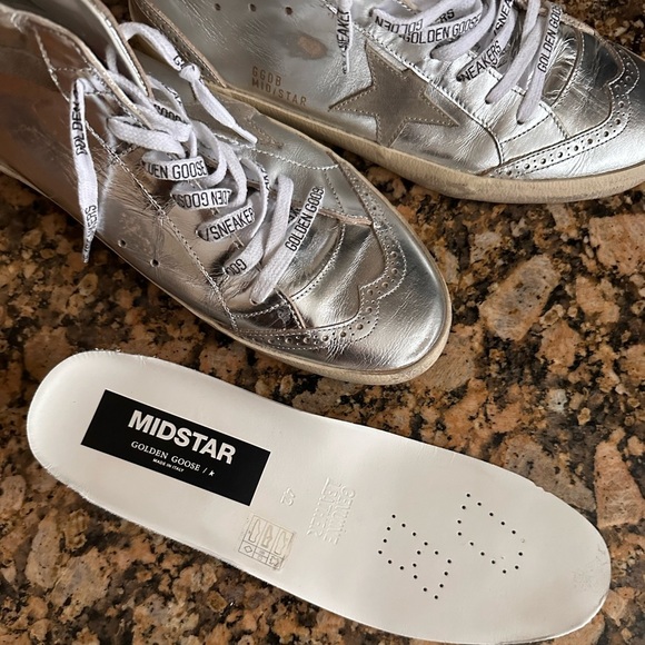 Golden Goose Deluxe Brand Star Patch Sneakers - Picture 10 of 13